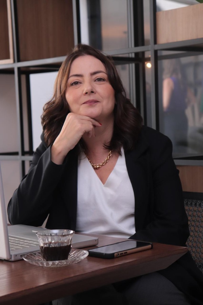 Adriana de Quintal - Corretora